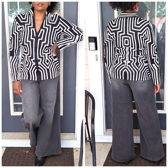 Ika Black & White Geometric Zippered Jacket - Picture 11 of 12